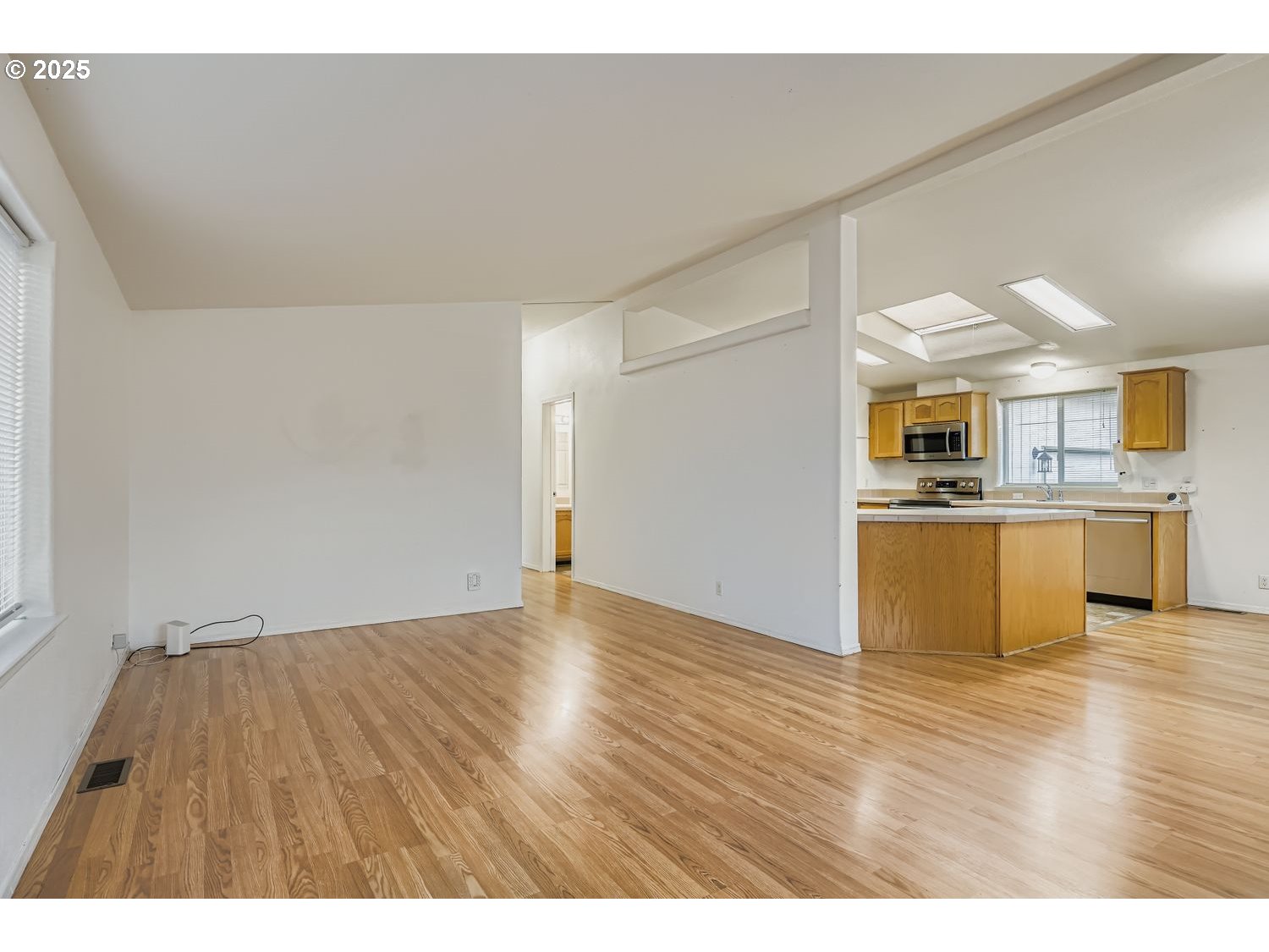 2111 Pippin Street Northeast Salem, OR 97305 - Photo 6 of 26 a view of kitchen with wooden floor