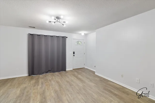 $1,850 | 313 Marigold Circle, Westland, MI 48185