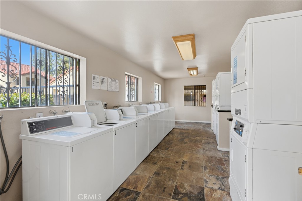 1142 West Blaine Street Riverside, CA 92507 - Photo 27 of 33 Community Laundry Room
