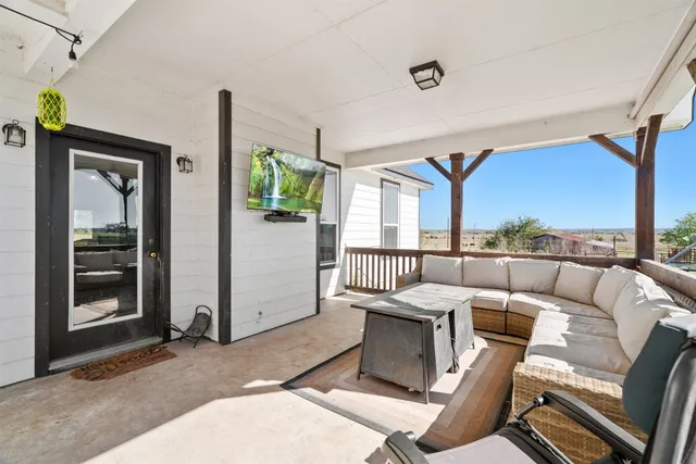 $575,000 | 6097 North Fm 908, Rockdale, TX 76567