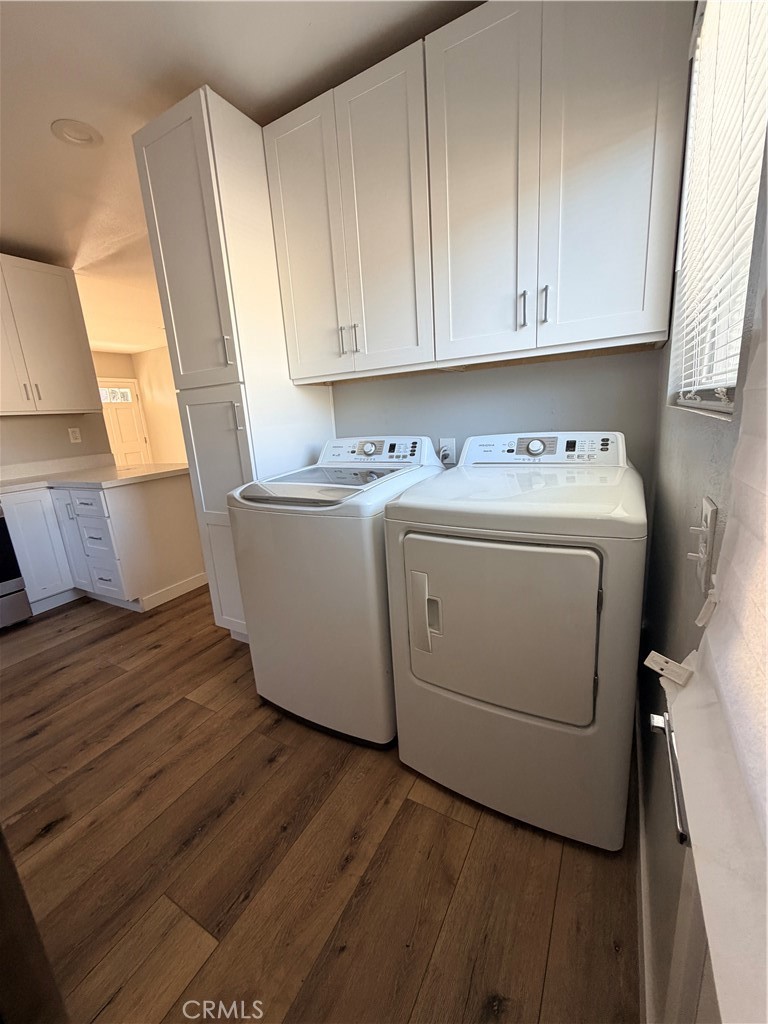 4033 Linwood Place Riverside, CA 92506 - Photo 12 of 12 Laundry room, comes with washer/dryer
