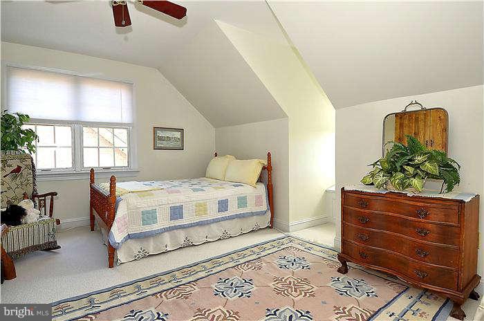 1130 South River Landing Road, Unit 1130 Edgewater, MD 21037 - Photo 18 of 29 Bedroom