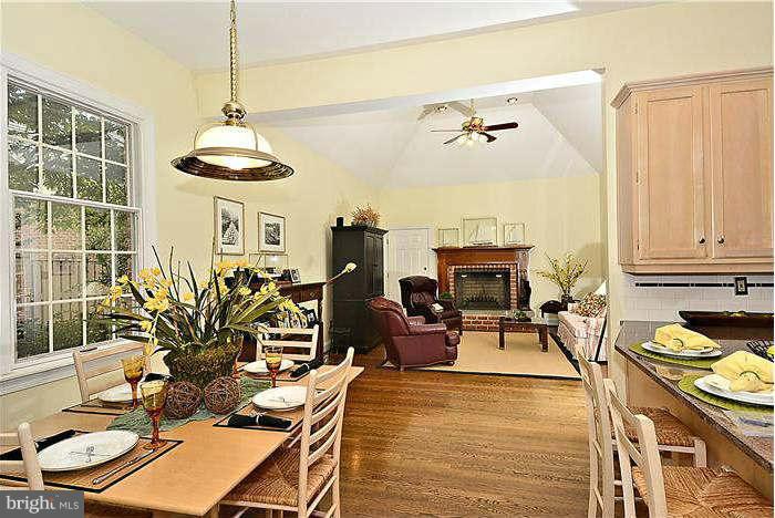 1130 South River Landing Road, Unit 1130 Edgewater, MD 21037 - Photo 5 of 29 Family Room