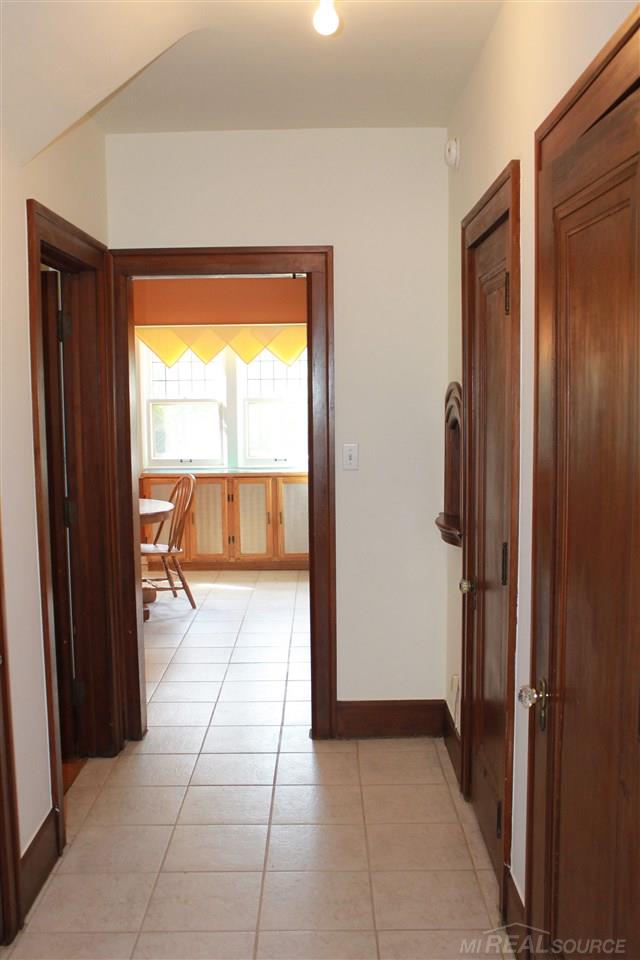 1242 Devonshire Road Grosse Pointe Park, MI 48230 - Photo 19 of 70