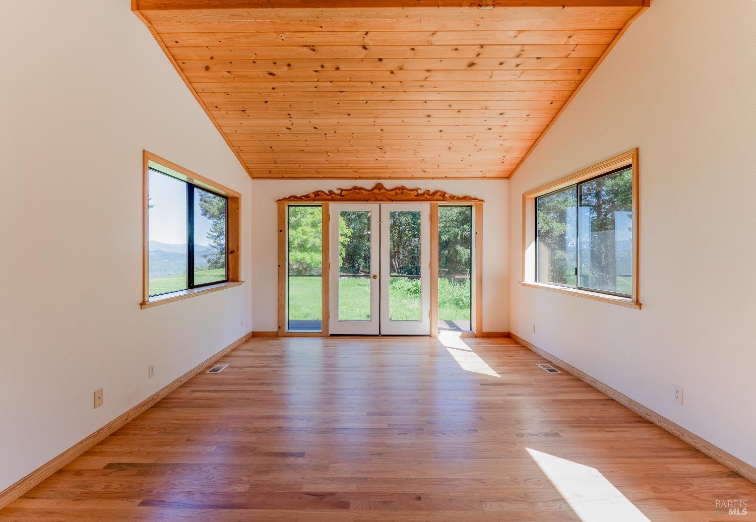 28801 Pinecrest Road Willits, CA 95490 - Photo 7 of 74