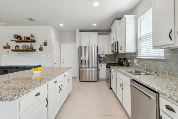 $2,350 | 112 Silver Spgs Bend, Kyle, TX 78640