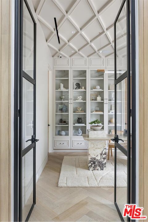 740 Warner Avenue Los Angeles, CA 90024 - Photo 20 of 53