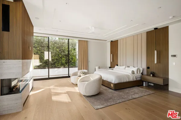 $12,995,000 | 740 Warner Avenue, Los Angeles, CA 90024