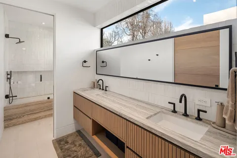 $12,995,000 | 740 Warner Avenue, Los Angeles, CA 90024