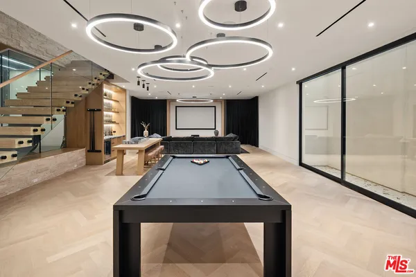 $12,995,000 | 740 Warner Avenue, Los Angeles, CA 90024
