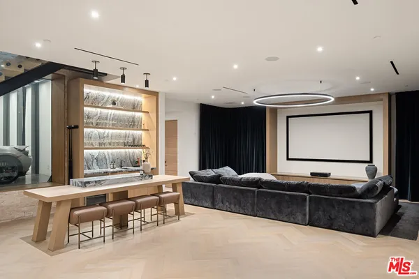 $12,995,000 | 740 Warner Avenue, Los Angeles, CA 90024