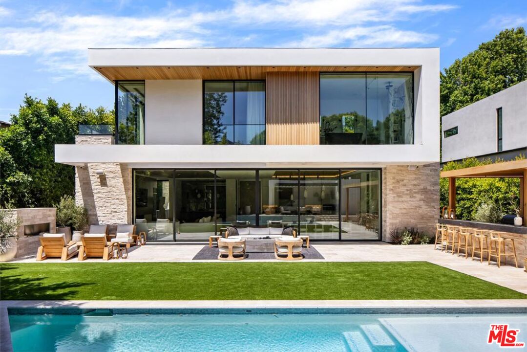 740 Warner Avenue Los Angeles, CA 90024 - Photo 34 of 53 a view of outdoor space yard and patio