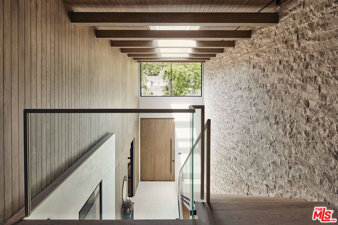 740 Warner Avenue Los Angeles, CA 90024 - Photo 9 of 53 a view of entryway