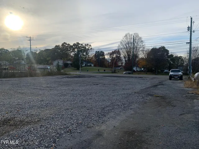 $90,000 | 4045 Weaver Pike, Bluff City, TN 37618