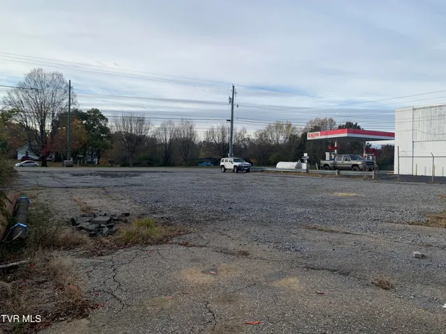 $90,000 | 4045 Weaver Pike, Bluff City, TN 37618