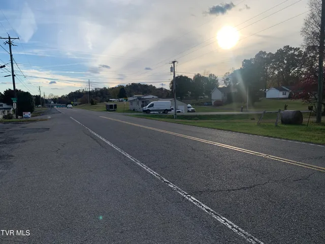 $90,000 | 4045 Weaver Pike, Bluff City, TN 37618