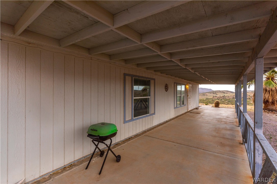 7374 Windmill Road Kingman, AZ 86401 - Photo 5 of 49 a view of a porch