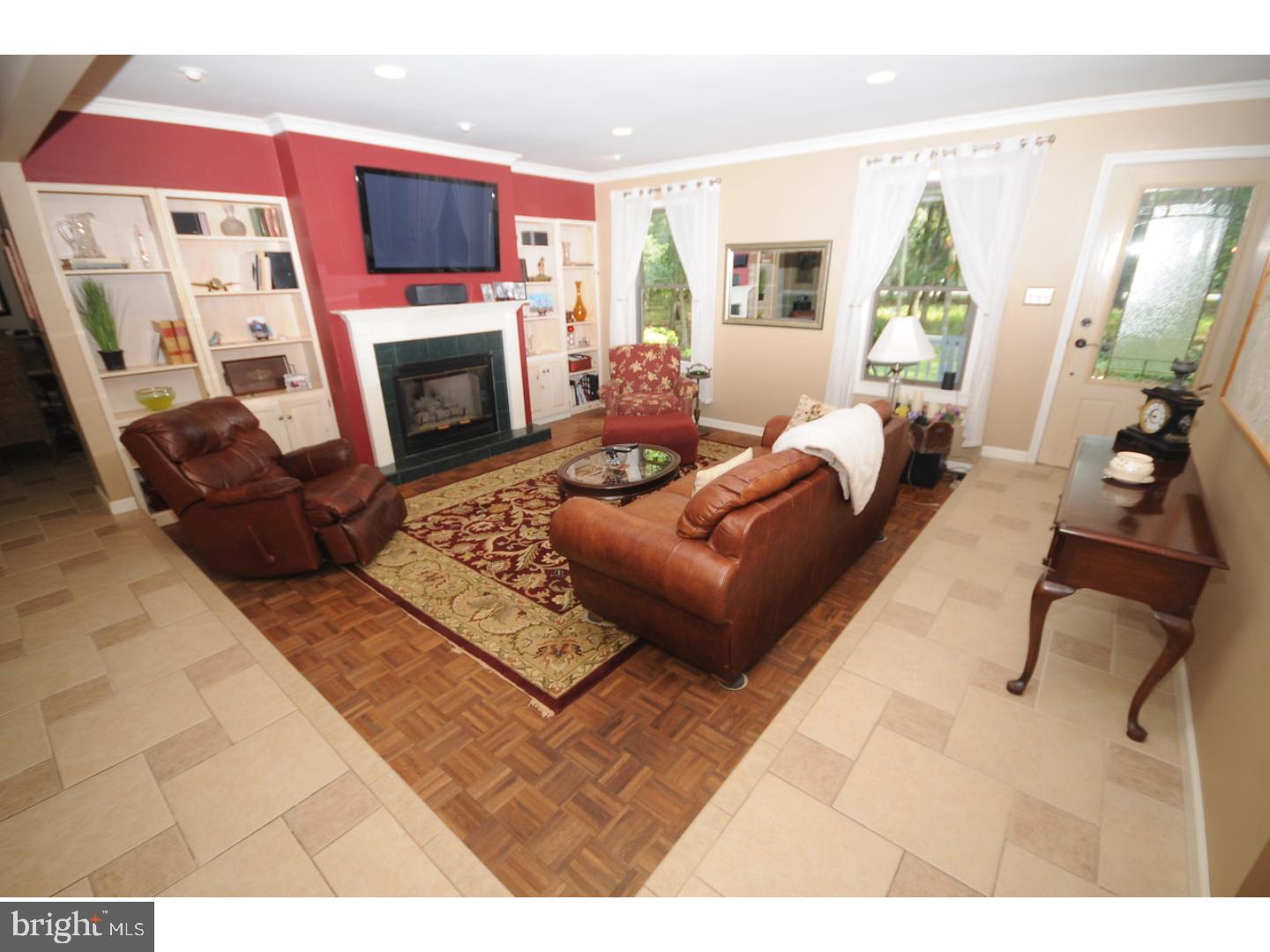 2024 Fairton Road Millville, NJ 08332 - Photo 13 of 24 Living Room