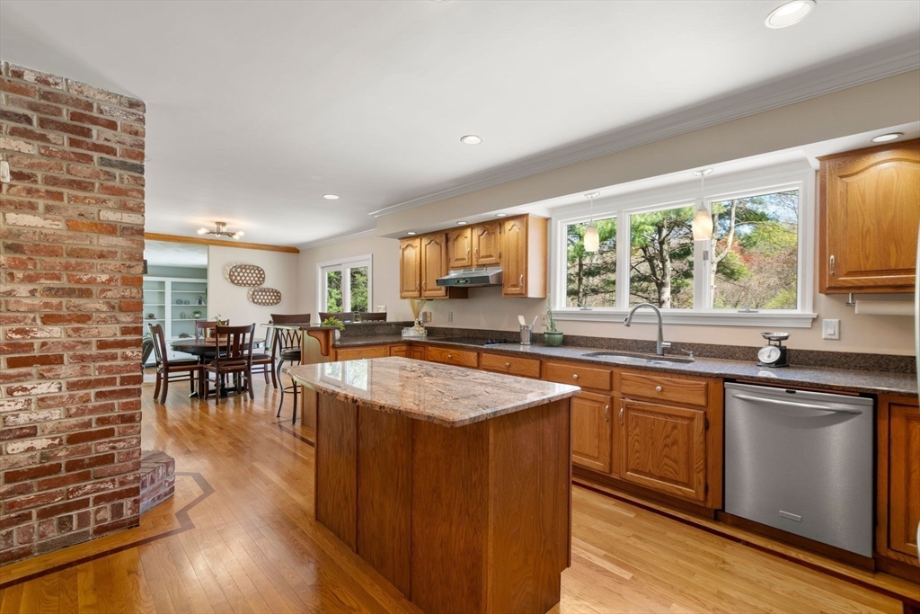 19 Devonshire Road Middleton, MA 01949 - Photo 14 of 42