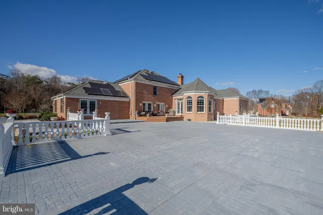 $1,550,000 | 13738 Lakeside Drive, Clarksville, MD 21029