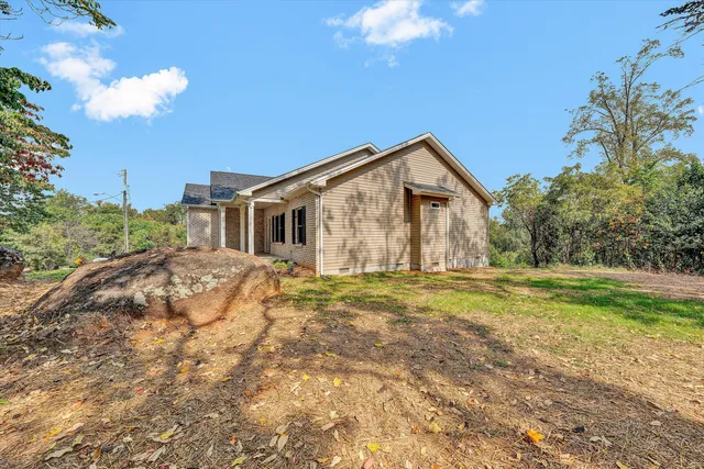 $399,995 | 2002 Plateau Road Southeast, Roanoke, VA 24014