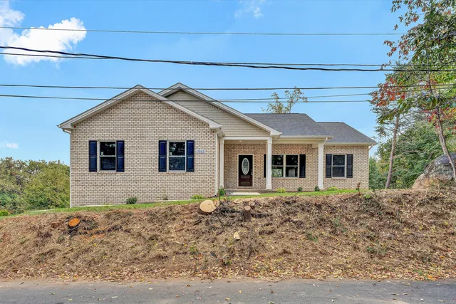 $399,995 | 2002 Plateau Road Southeast, Roanoke, VA 24014