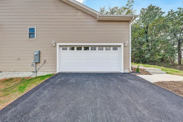 $399,995 | 2002 Plateau Road Southeast, Roanoke, VA 24014