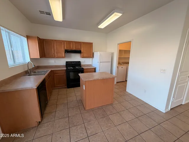 $1,599 | 422 East Saddle Way, San Tan Valley, AZ 85143