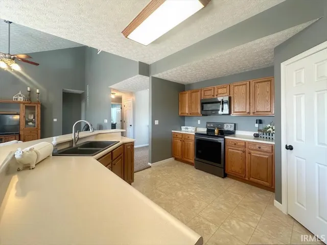 $599,900 | 2721 East 100 South, Tipton, IN 46072