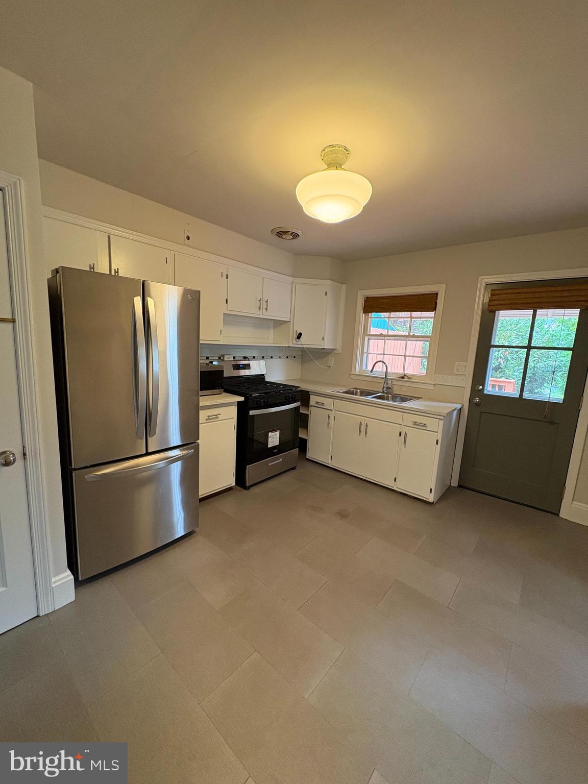 8134 Glen Gary Road Towson, MD 21286 - Photo 11 of 24 Gallery Image 11