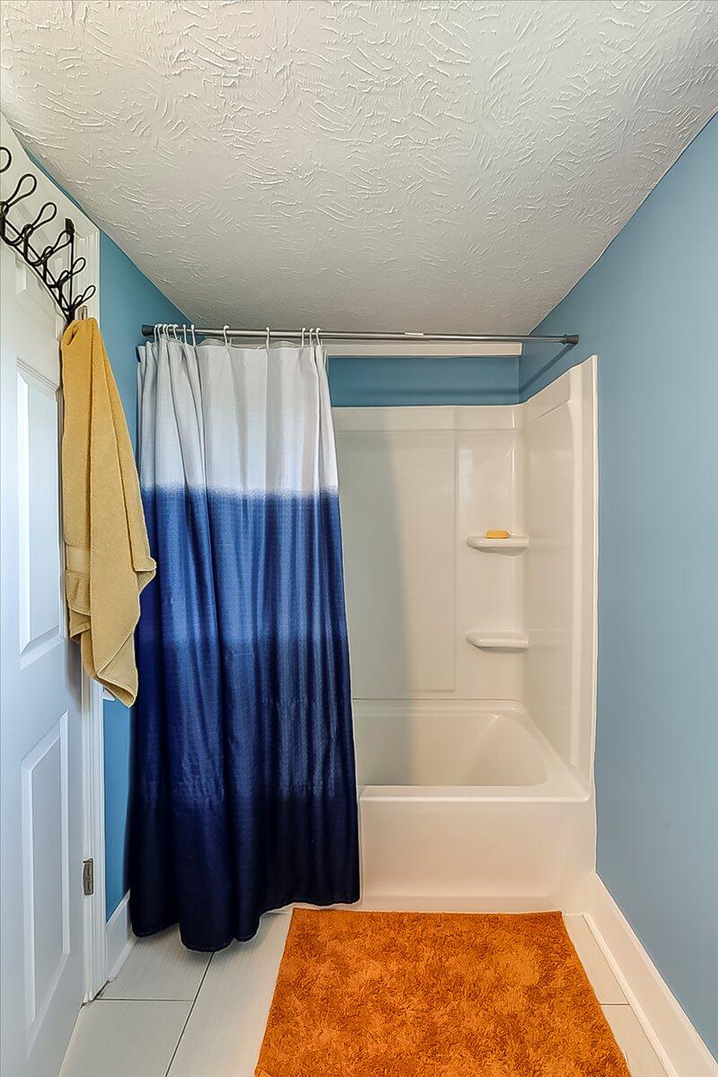 192 Switzer Road Frankfort, KY 40601 - Photo 25 of 32 Bathroom 3