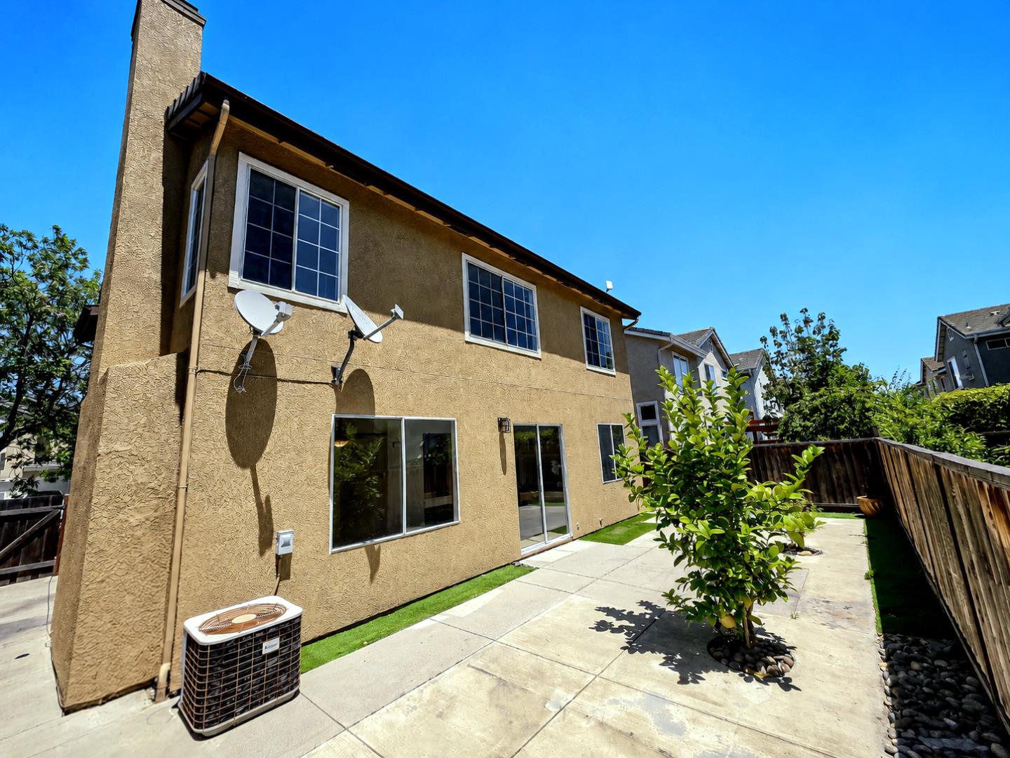 73 Images Circle Milpitas, CA 95035 - Photo 76 of 79