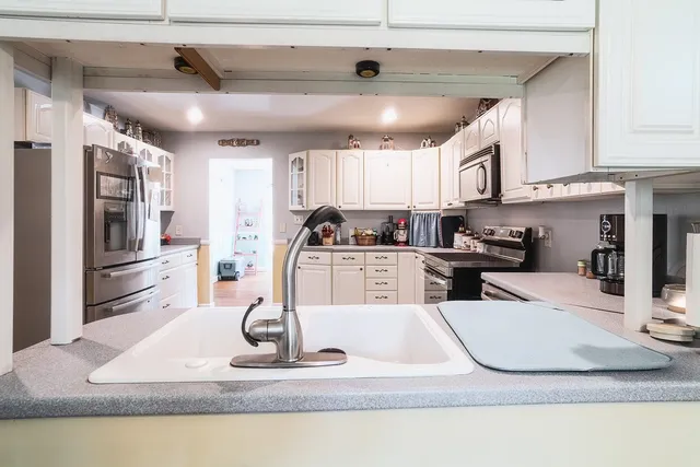 $450,000 | 433 Foster Lake Road, Blacksburg, SC 29702