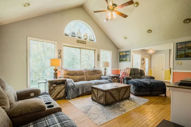 $450,000 | 433 Foster Lake Road, Blacksburg, SC 29702