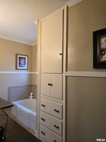 $169,900 | 310 North Ave B, Canton, IL 61520