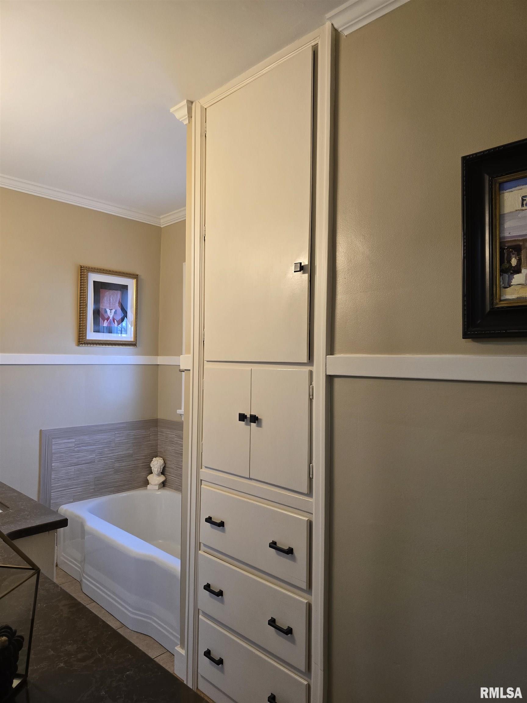 310 North Ave B Canton, IL 61520 - Photo 32 of 77