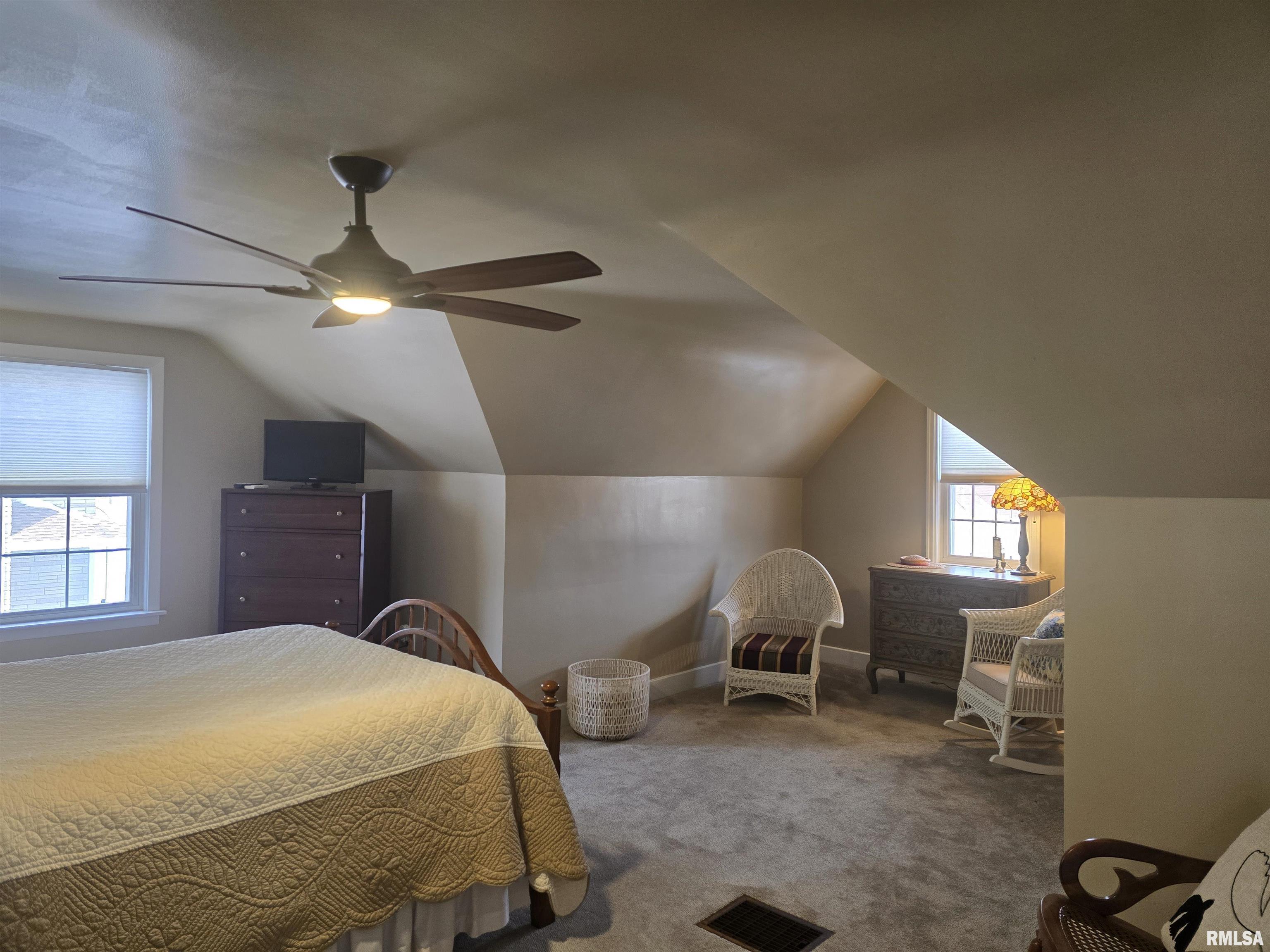 310 North Ave B Canton, IL 61520 - Photo 46 of 77