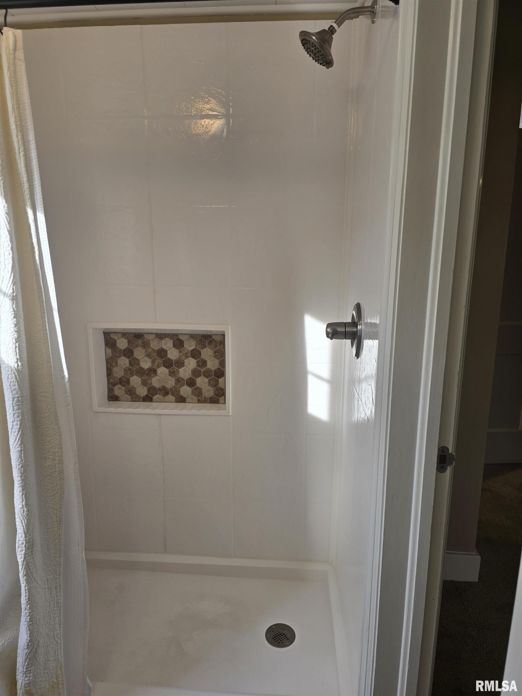 310 North Ave B Canton, IL 61520 - Photo 53 of 77