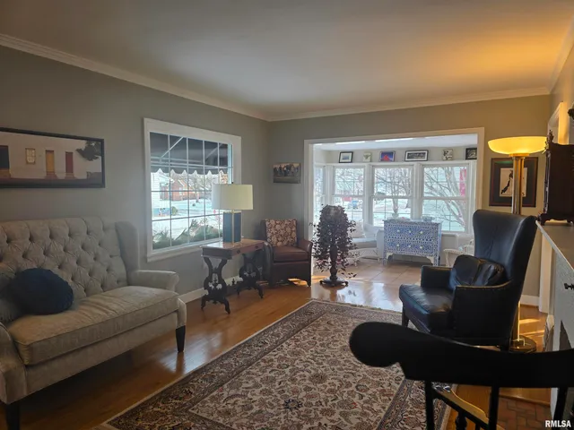 $169,900 | 310 North Ave B, Canton, IL 61520