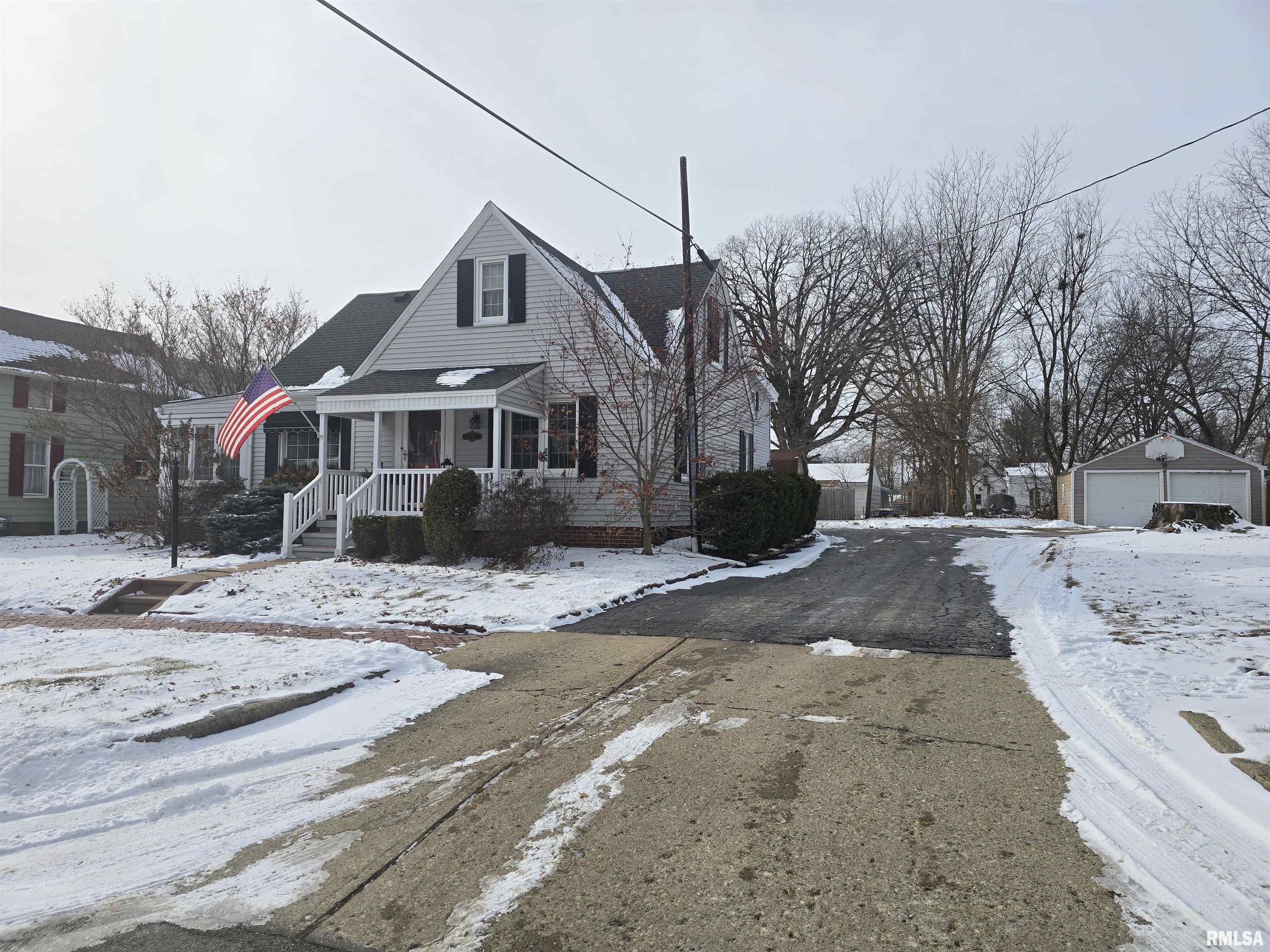 310 North Ave B Canton, IL 61520 - Photo 77 of 77