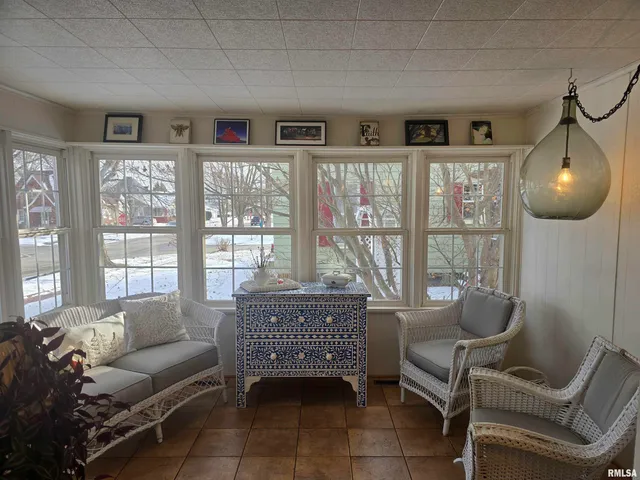 $169,900 | 310 North Ave B, Canton, IL 61520