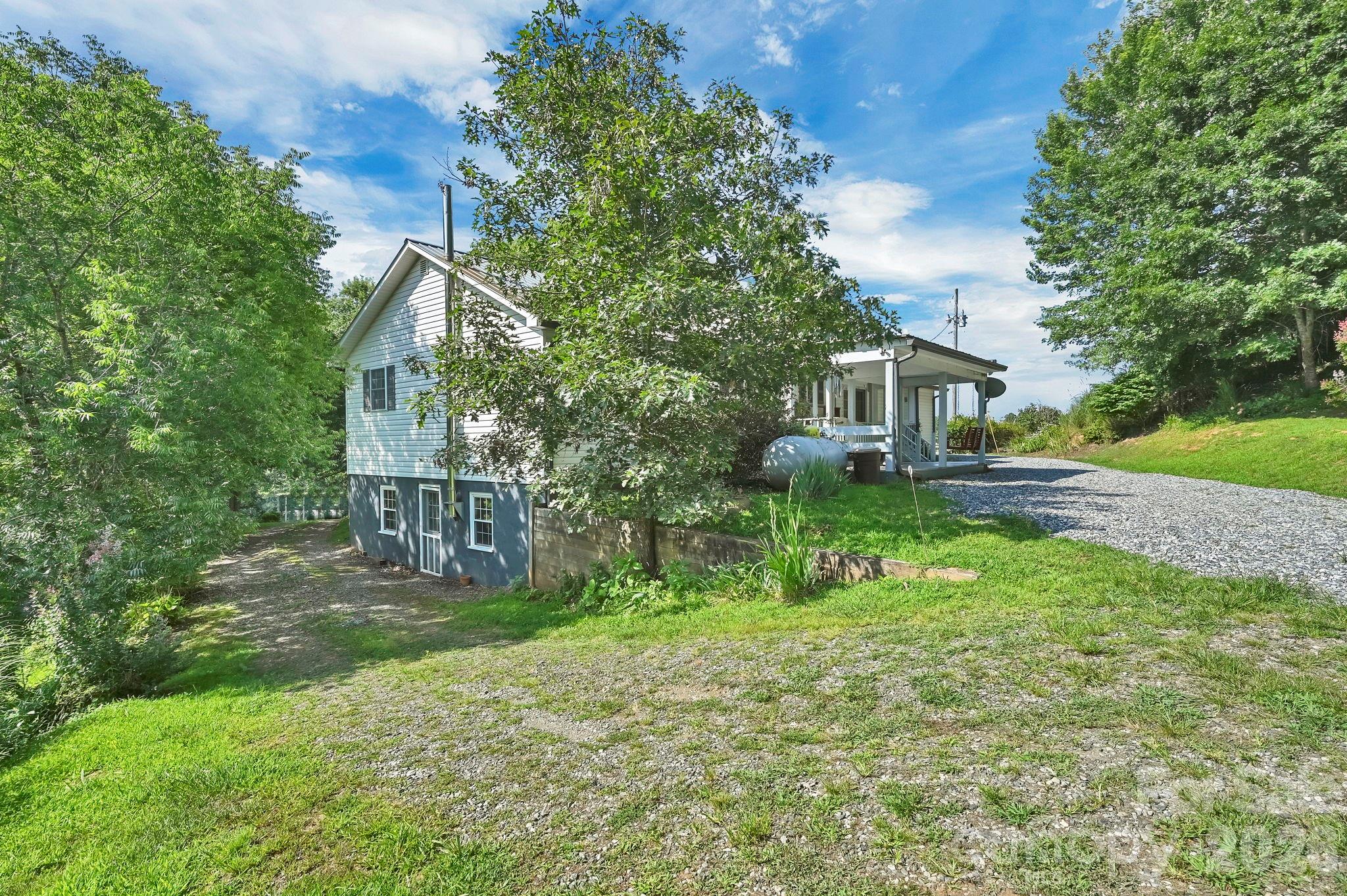 553 Morgan Branch Road Marshall, NC 28753 - Photo 13 of 41
