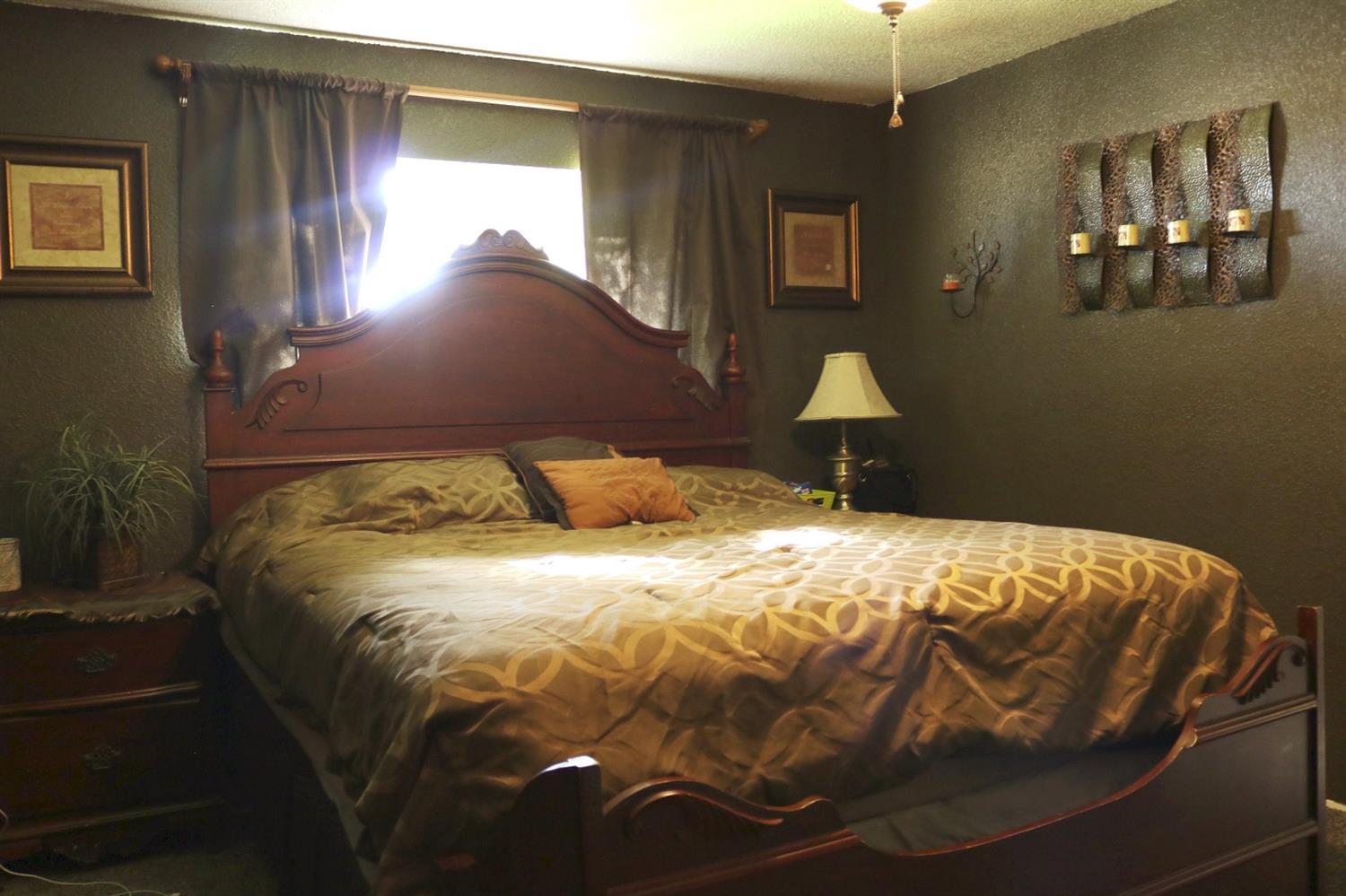 220 North Ruth Street Porterville, CA 93257 - Photo 15 of 22 Additional Photo