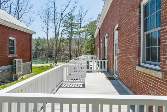 $875,000 | 6 Quartermaster Court, Portland, ME 04109