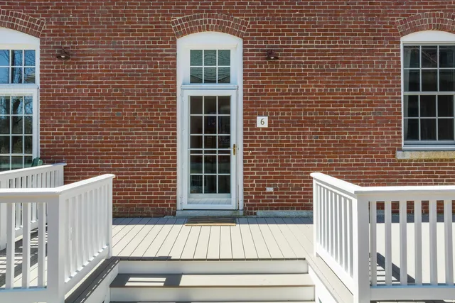 $875,000 | 6 Quartermaster Court, Portland, ME 04109