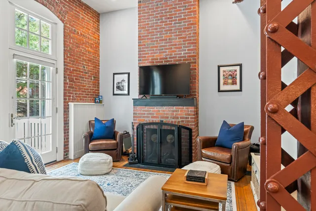 $875,000 | 6 Quartermaster Court, Portland, ME 04109