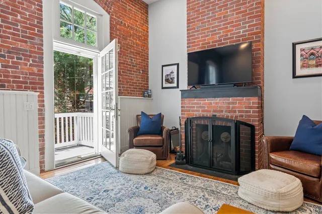 $875,000 | 6 Quartermaster Court, Portland, ME 04109