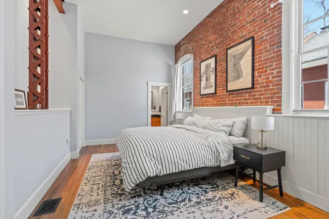 $875,000 | 6 Quartermaster Court, Portland, ME 04109