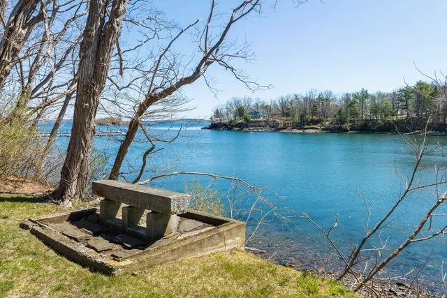 $875,000 | 6 Quartermaster Court, Portland, ME 04109