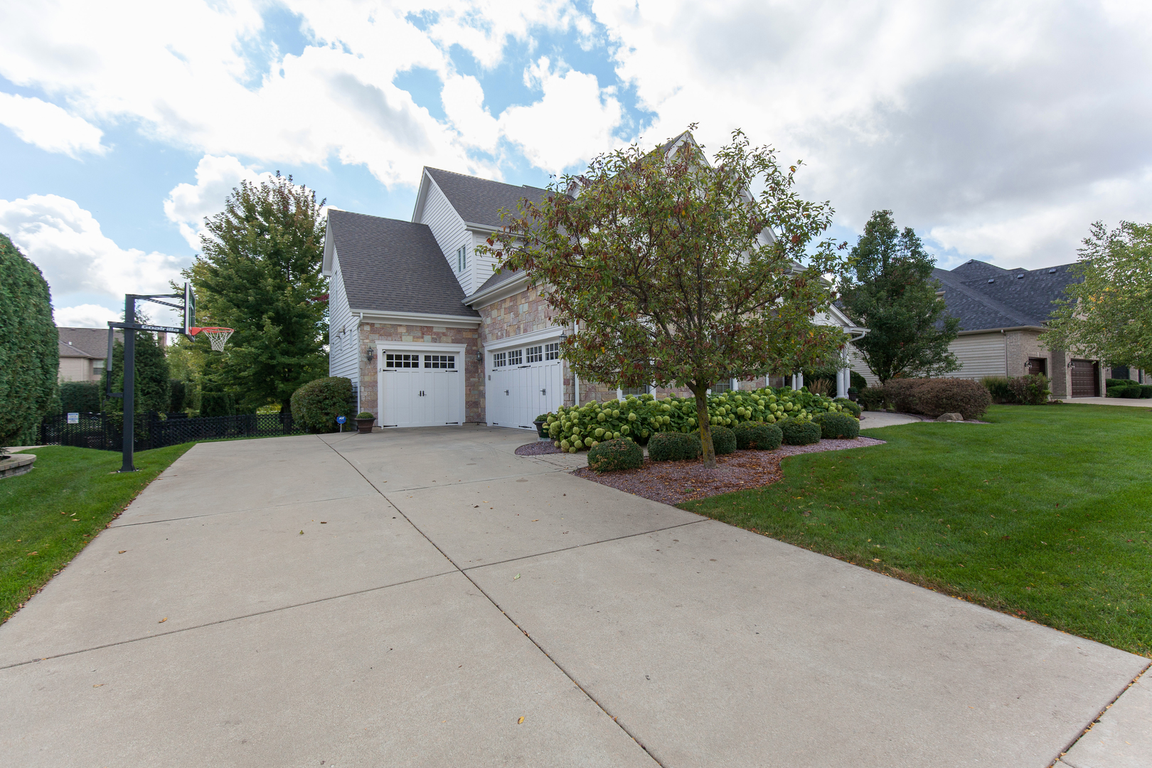 4547 Corktree Road Naperville, IL 60564 - Photo 3 of 39